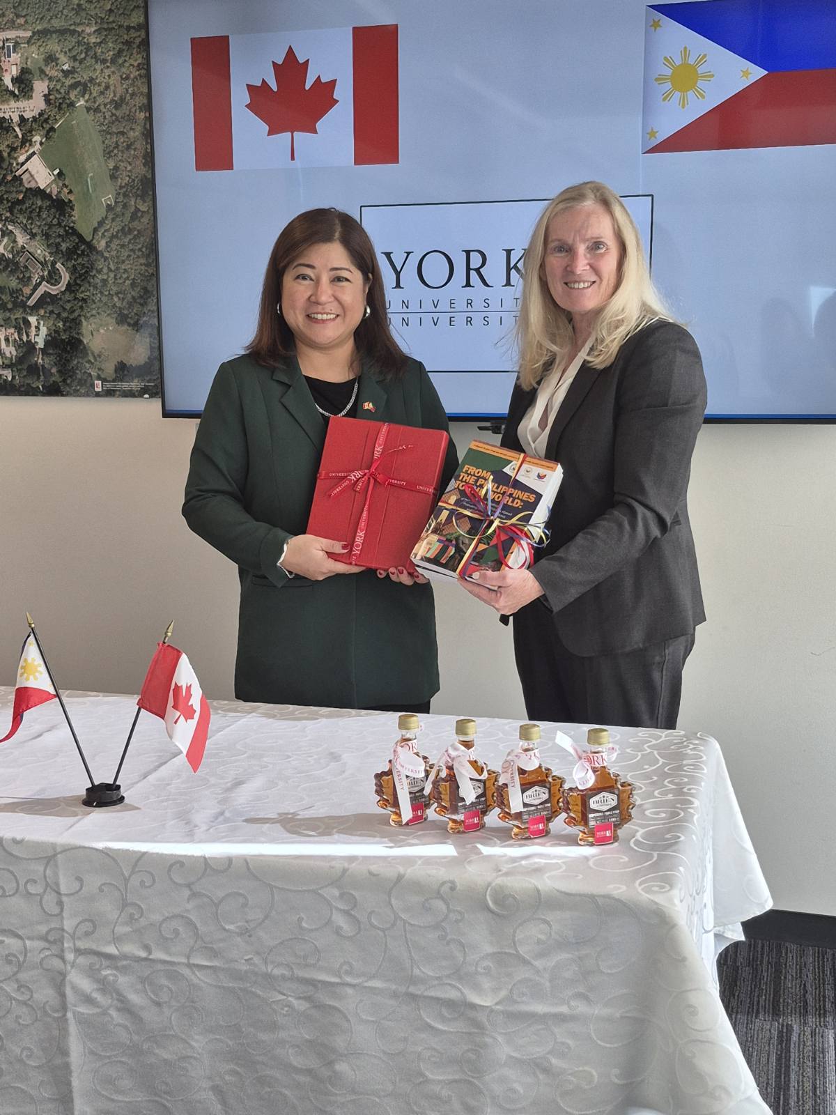 CONSUL GENERAL SALLE MEETS WITH OFFICIALS AND PROFESSORS OF YORK UNIVERSITY